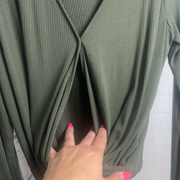 Express blouse olive green size medium - Picture 2 of 5